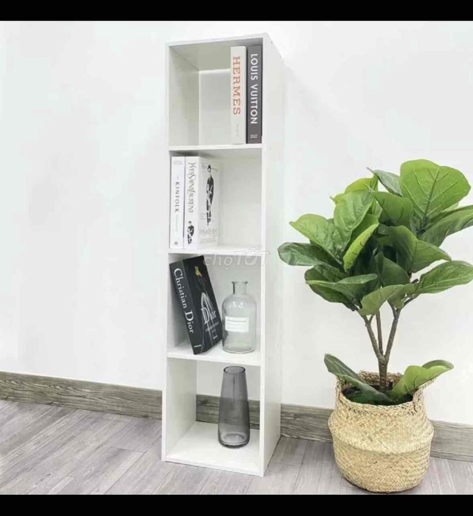 Kệ sách trắng 3-4 tầng. Mua bán Tủ, kệ gia đình tại Huyện Phong Điền Cần Thơ được đăng bởi Nguyễn Bích Huyền hình 1