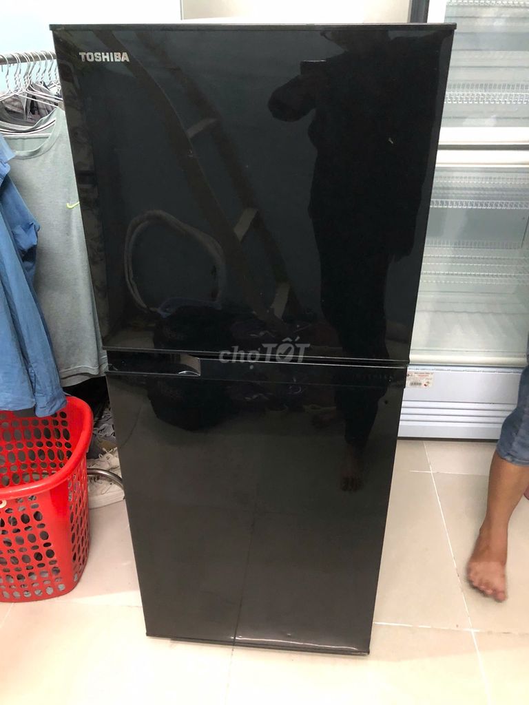 Thanh lý tủ lạnh Toshiba inverter 186L Zin 100%