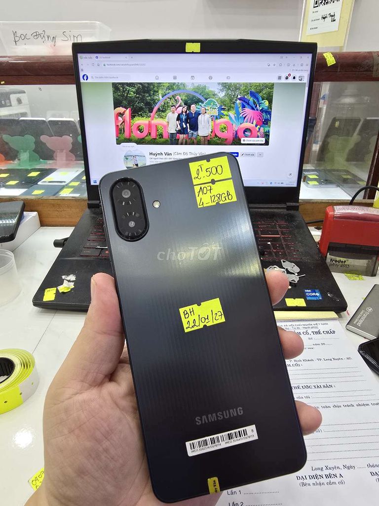Samsung A07 4GB/128GB Đen. Mua bán Điện thoại tại Thành phố Long Xuyên An Giang được đăng bởi Facebook Cầm Đồ Thúy Vân hình 1