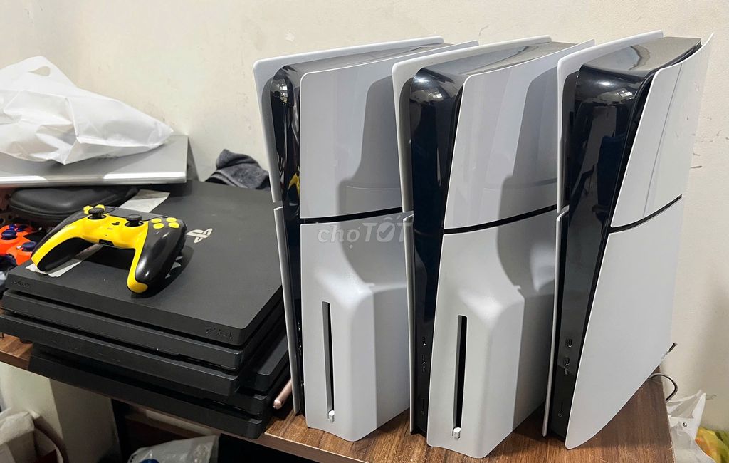 Máy chơi game Sony PS5 Trắng, Đen. Mua bán Thiết bị chơi game tại Quận 10 Tp Hồ Chí Minh được đăng bởi Trần Bá Anh Trí  hình 1