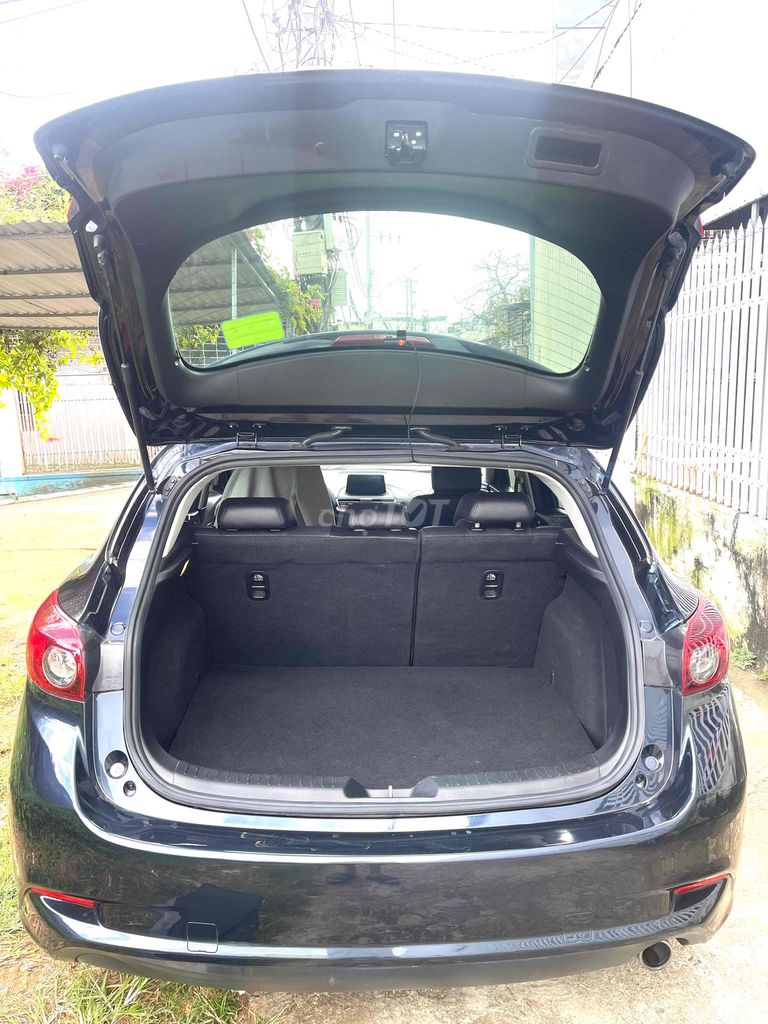 Mazda 3 2018 Sport Premium 63000 km. Mua bán Ô tô tại Thành phố Pleiku Gia Lai được đăng bởi Tiến hình 10