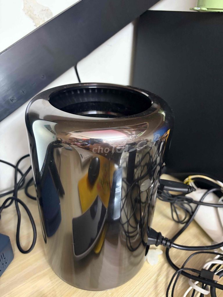 Apple Mac Pro 2013 64GB/256GB Đen. Mua bán Máy tính để bàn tại Quận Hoàng Mai Hà Nội được đăng bởi Hoàng hình 1