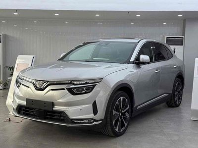 VF8 HỖ TRỢ VAY ĐẾN 100% - XE SẴN GIAO NGAY