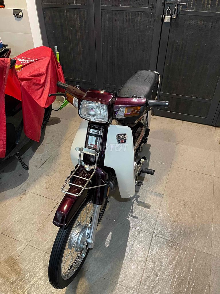 Honda Dream II Таиланд, темно-красный