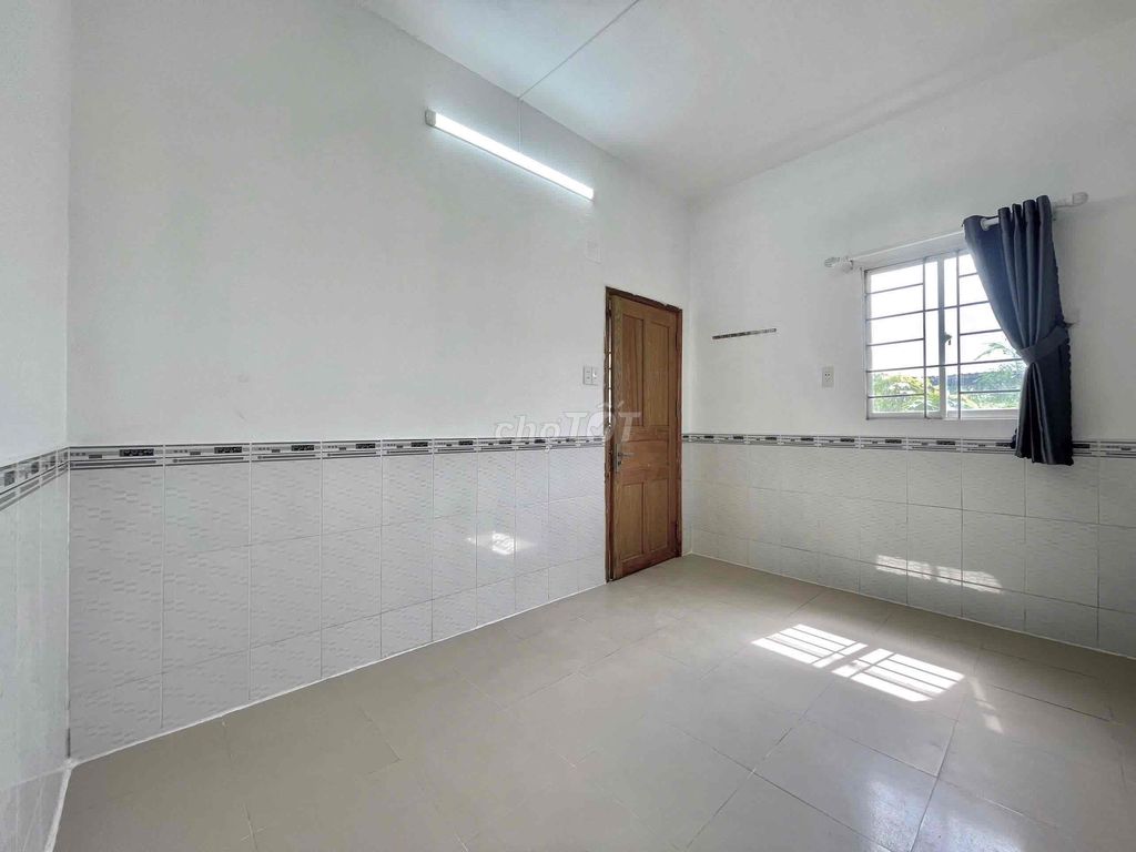 Cho Thuê Phòng Giá Rẻ Cửa Sổ Trời Gần CELADON - Đại Học Công Thương