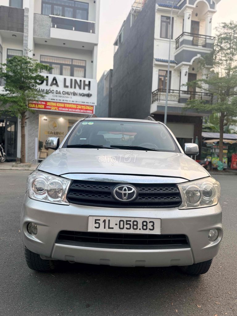 Toyota FOTUNER 2009 máy dầu xe zin máy zin êm rẻ. Mua bán Ô tô tại Thành phố Thuận An Bình Dương được đăng bởi Kim Nam Auto Tom  hình 6