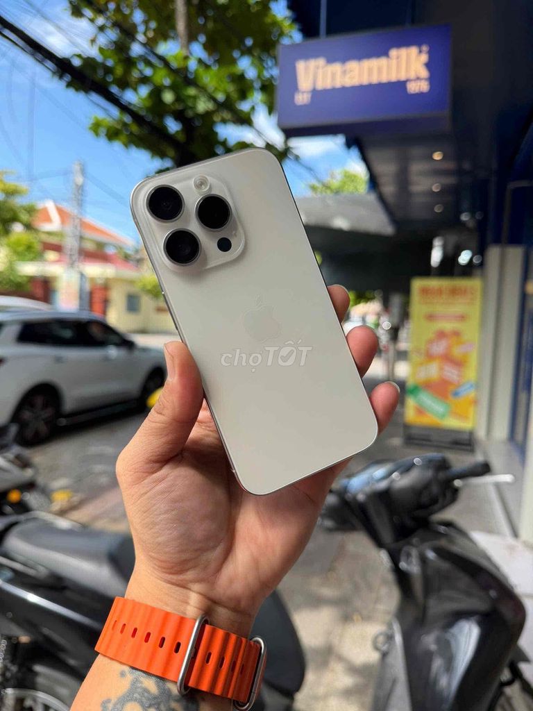 Apple iPhone 15 Pro 256GB Bạc Đã thay màn. Mua bán Điện thoại tại Quận Hải Châu Đà Nẵng được đăng bởi Hoàng hình 1