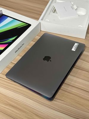 Macbook Pro 2020 - 13,3 inch  Chip Apple M1  -  Ra