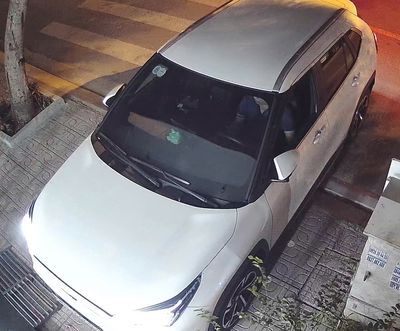 Toyota Yaris Cross 2025 bản xăng 1700km Trắng