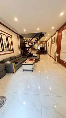 Townhouse 50 m² · 4 bed · Đường Lâm Du