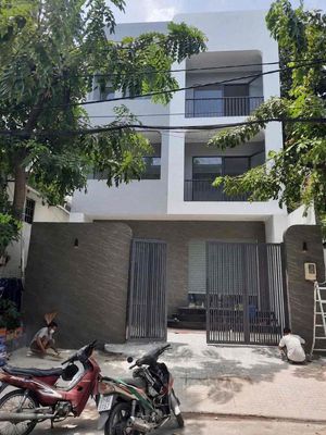 MẶT TIỀN S2 - 8 x 26 - TRỆT 2 LẦU ST - TRỐNG SUỐT - NHÀ MỚI NHẬN NGAY