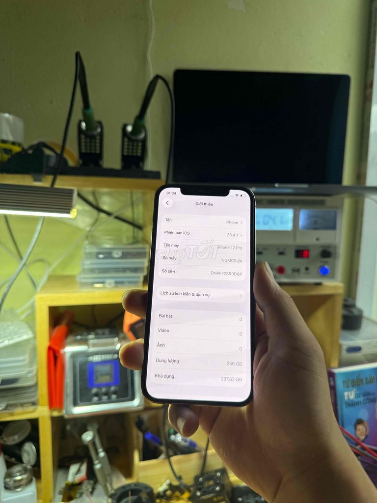 iPhone 12 Pro 256GB Vàng. Mua bán Điện thoại tại Quận Thanh Xuân Hà Nội được đăng bởi Ngô Văn Quỳnh  hình 1