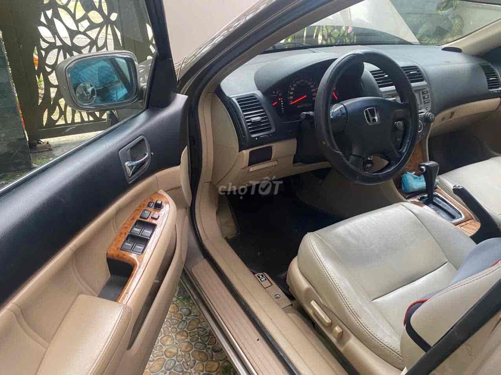 Honda Accord 2005 máy 2,4 số auto chạy đầm,chắc,êm. Mua bán Ô tô tại Thành phố Đà Lạt Lâm Đồng được đăng bởi Tôi Yêu Việt Nam hình 3