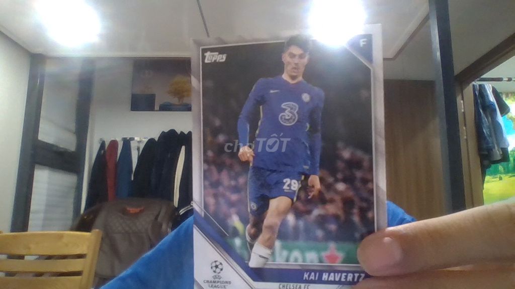 Thẻ cầu thủ Kai Havertz đẹp nguyên và M10 bị gập