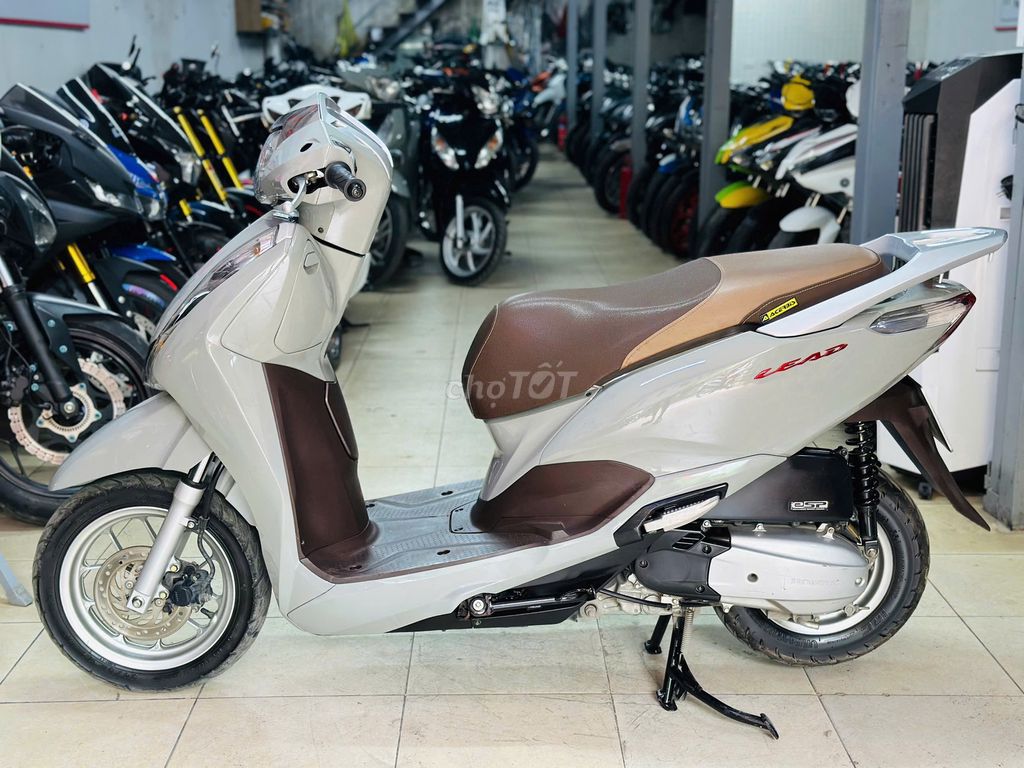 XE MÁY THỊNH PHÁT- HONDA LEAD 125 XI MĂNG MÁY CHẤT. Mua bán Xe máy tại Quận Bắc Từ Liêm Hà Nội được đăng bởi XE MÁY THỊNH PHÁT XE LƯỚT GIÁ RẺ hình 4