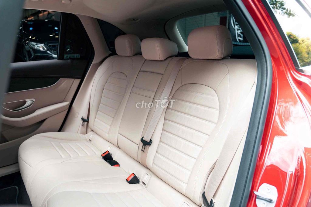 Mercedes GLC300 4MATIC Model 2021 - Xe Siêu Lướt. Mua bán Ô tô tại Thành phố Thủ Đức Tp Hồ Chí Minh được đăng bởi Long Anh Auto hình 4
