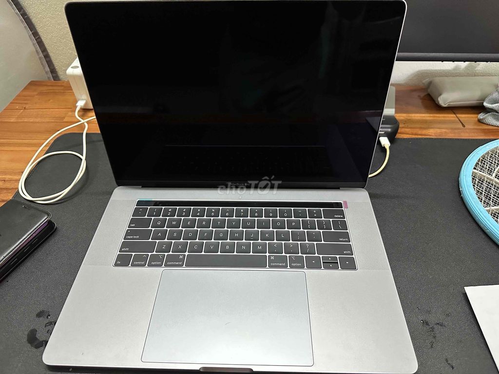 Macbook Pro 2018 Core i7, RAM 16GB, SSD 512GB. Mua bán Laptop tại Quận Ngũ Hành Sơn Đà Nẵng được đăng bởi Oanh Trần hình 1