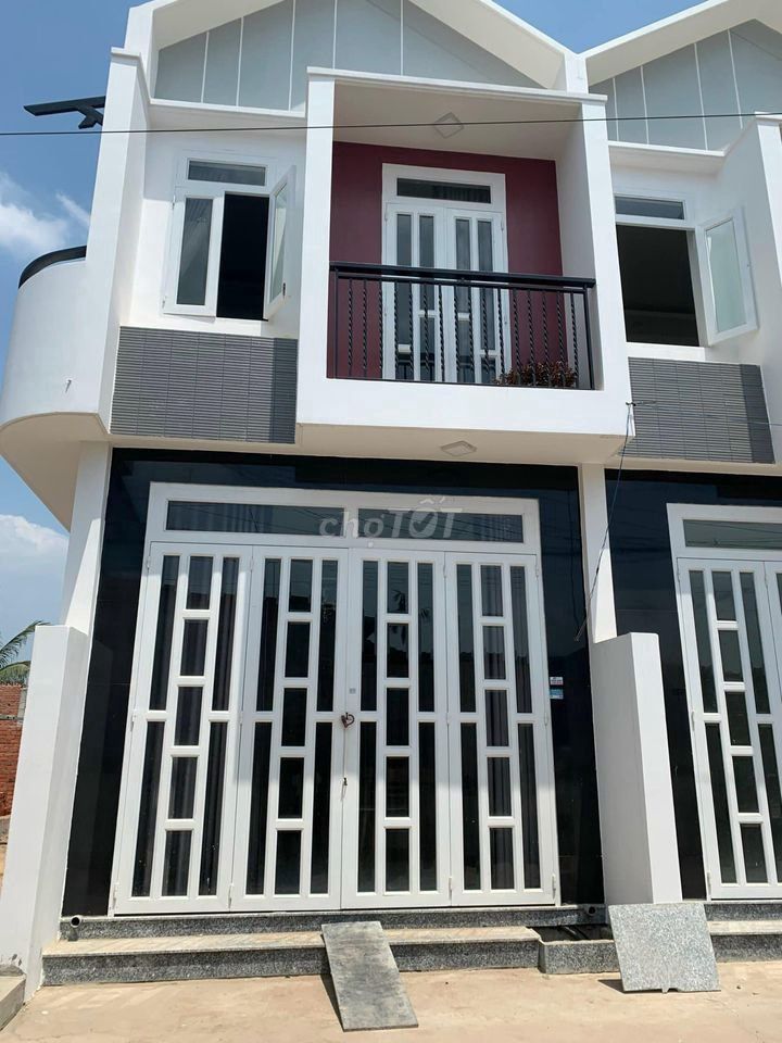 Cho thuê nhà mới Lũy Bán Bích, 2 tầng, 4 x 13m, chỉ 9tr/tháng