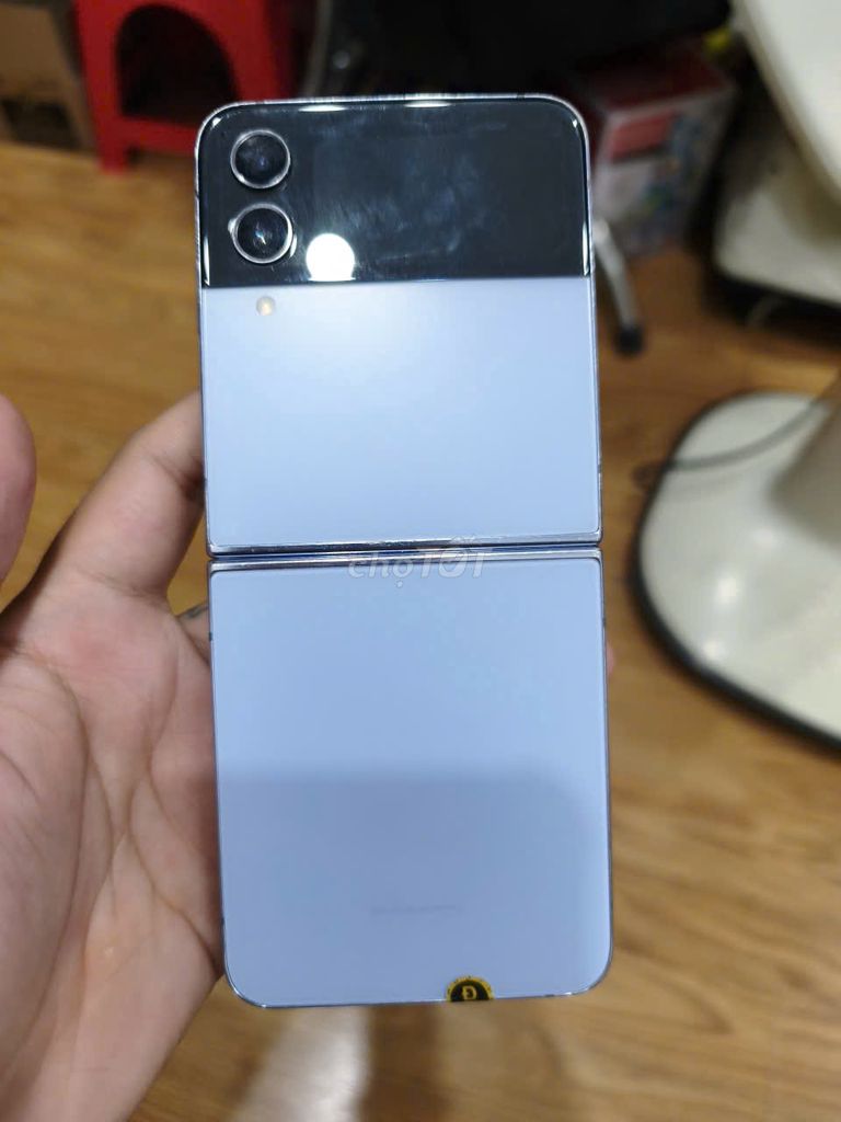 Samsung Z Flip 4 zin 2 sim. Mua bán Điện thoại tại Huyện Thanh Trì Hà Nội được đăng bởi Tên chưa cung cấp hình 1