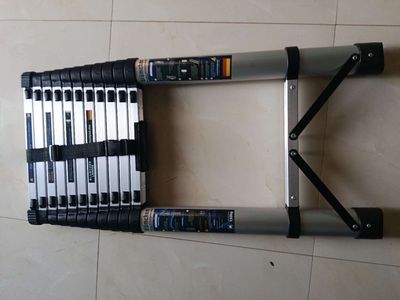 Thanh Lý Thang Rút Nhôm 4M1. Mua bán Đồ dùng văn phòng tại Thành phố Buôn Ma Thuột Đắk Lắk được đăng bởi Phi Hổ