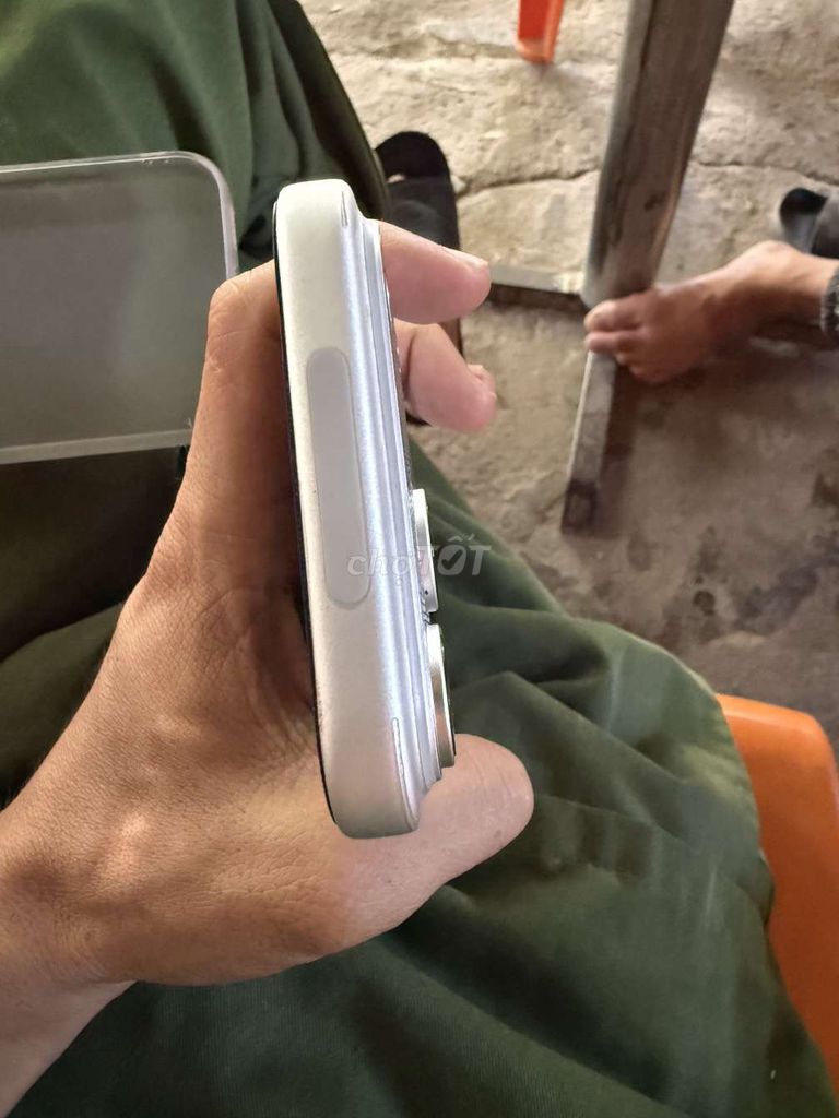 Apple iPhone 17 Pro Max 256GB Trắng. Mua bán Điện thoại tại Huyện Cư Kuin Đắk Lắk được đăng bởi Zu7ivk hình 1