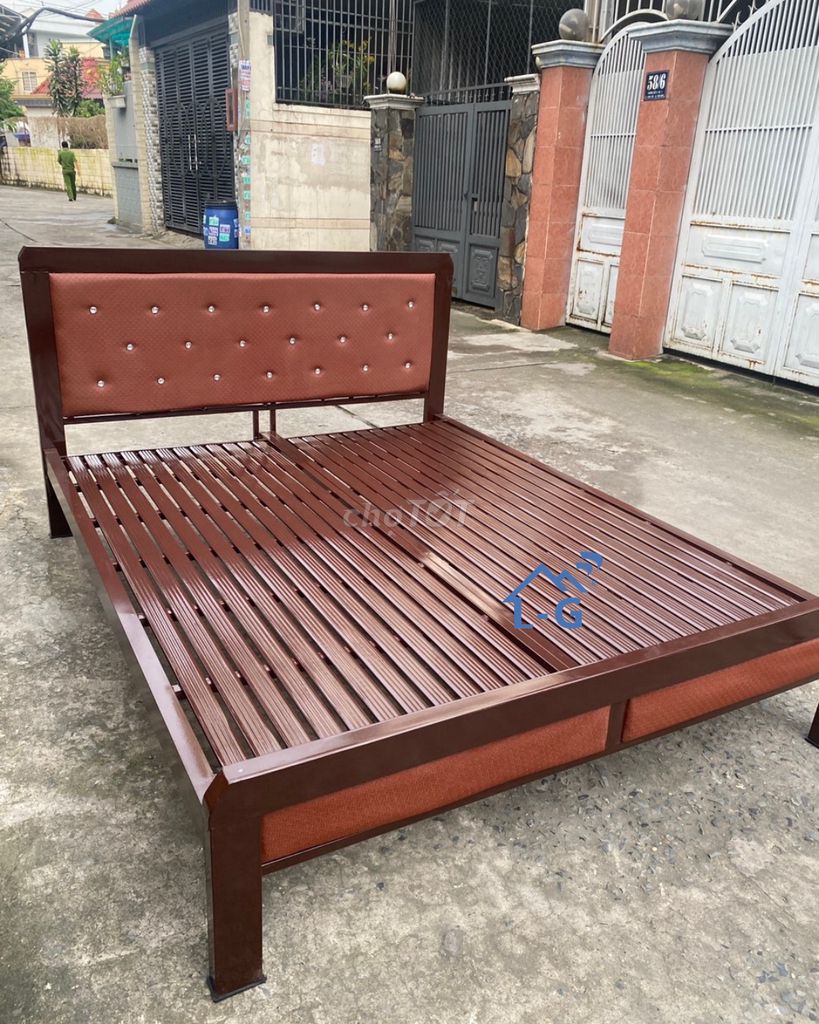 Giường Sắt Giường Sắt Giường Sắt Giường Sắt Giường. Mua bán Giường, chăn ga gối nệm tại Thành phố Thuận An Bình Dương được đăng bởi Lâm Gia Home hình 1