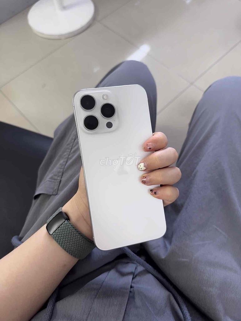Apple iPhone 15 Pro Max Bạc. Mua bán Điện thoại tại Quận Phú Nhuận Tp Hồ Chí Minh được đăng bởi Hồng Ngân hình 1