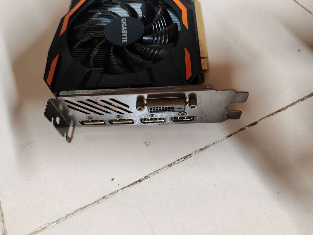 Card đồ họa Gigabyte GTX 1080 8GB Đã sử dụng. Mua bán Linh kiện (RAM, Card...) tại Quận Long Biên Hà Nội được đăng bởi Do Dung Tran hình 1
