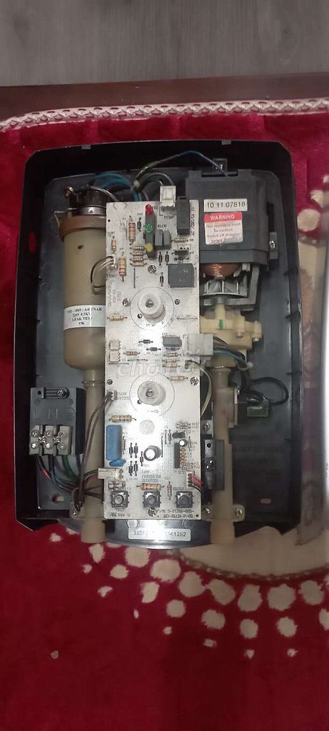 Máy nước nóng Arttong Trực tiếp Rất mới. Mua bán Thiết bị vệ sinh, nhà tắm tại Thành phố Buôn Ma Thuột Đắk Lắk được đăng bởi Huynh nghia hình 1