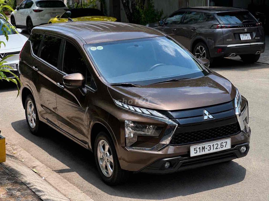 Mitsubishi Xpander AT Eco 2022 коричневый 73 000 км