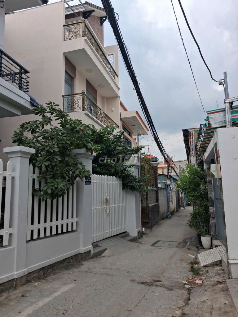 NHÀ 03 TẦNG KIÊN CỐ  HOÀN CÔNG ĐỦ - 5X10M