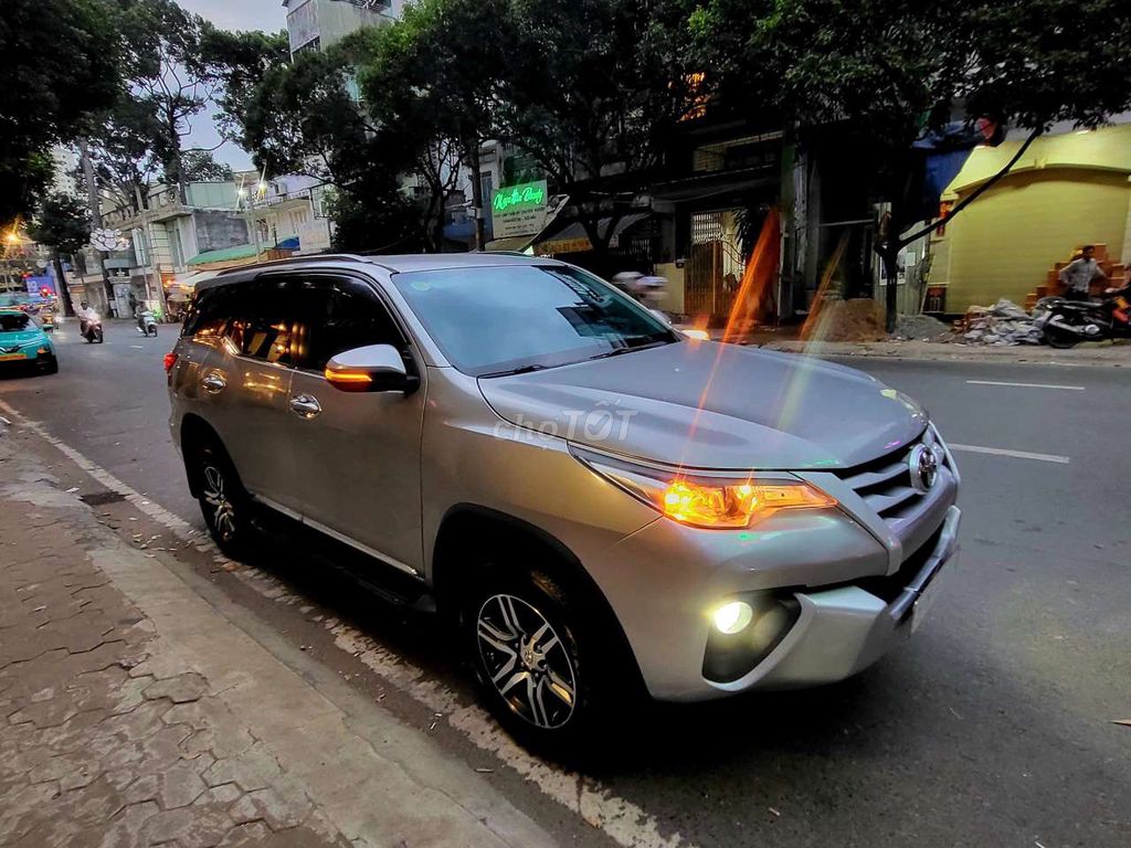 FORTUNER 2.4G Máy Dầu Số Sàn sx18ĐkLđ 2019 Mới 98%. Mua bán Ô tô tại Quận 11 Tp Hồ Chí Minh được đăng bởi A Long hình 2