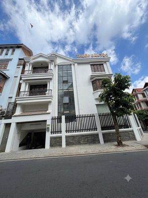 2MT Hoa Lan Hoa Sứ | DT 8x18m | Phù hợp F&B, Showroom, Spa, Văn phòng