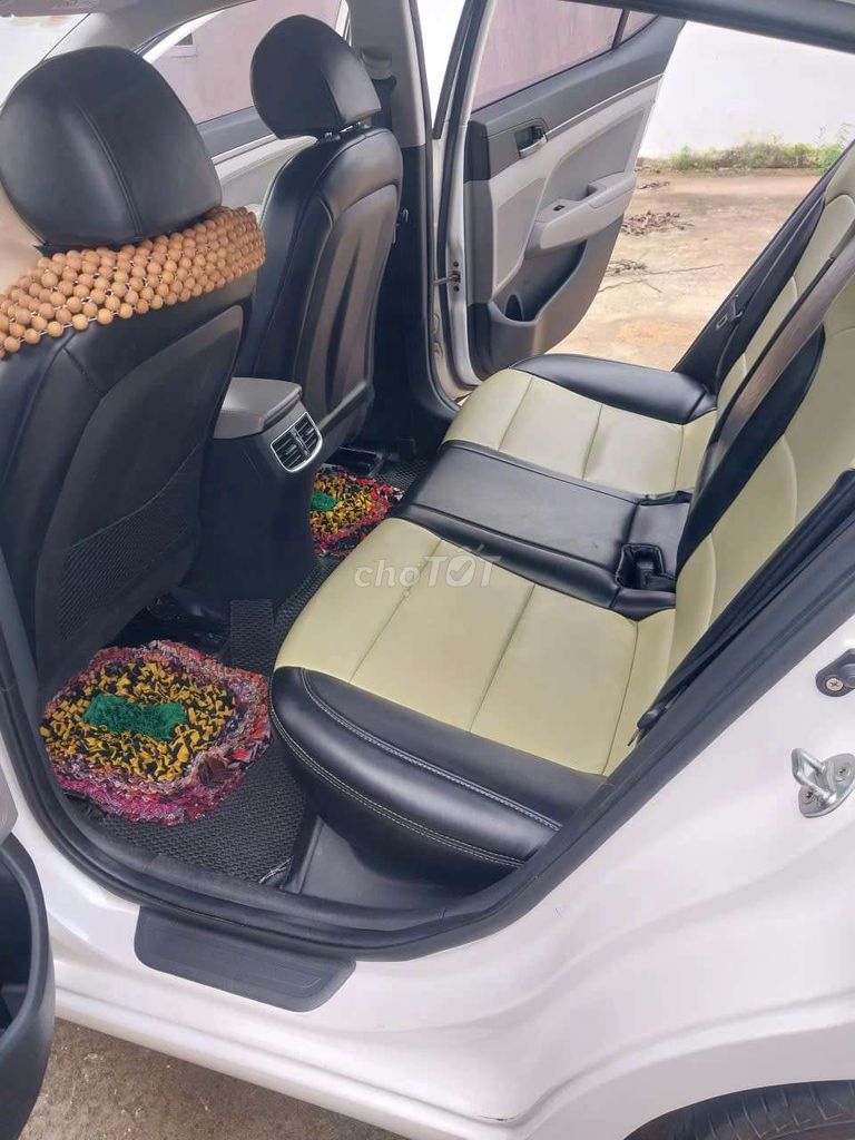 Hyundai Elantra GLS 2016 Trắng. Mua bán Ô tô tại Thị xã Cai Lậy Tiền Giang được đăng bởi Tài Em Xe hình 3