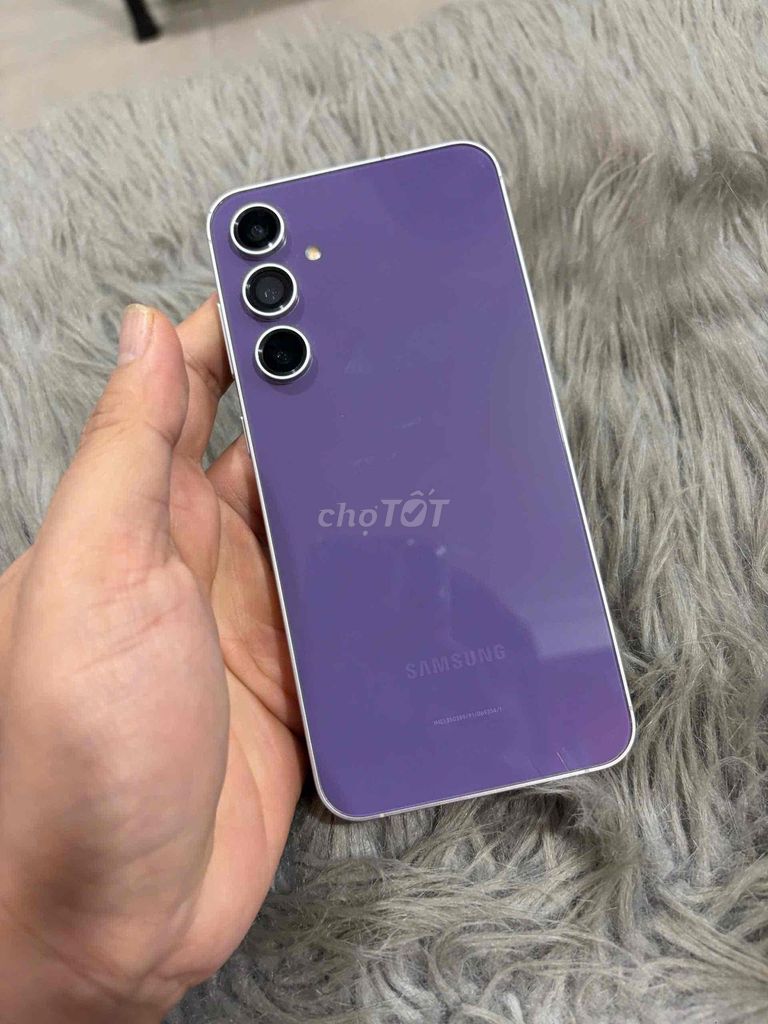 Samsung Galaxy S23 FE Tím vn. Mua bán Điện thoại tại Thành phố Thủ Đức Tp Hồ Chí Minh được đăng bởi đỗ huy hình 1