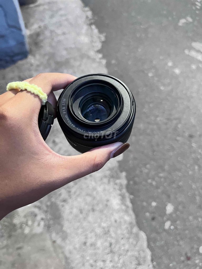 Ống kính Canon RF 50mm F1.8 STM. Mua bán Máy ảnh, Máy quay tại Thành phố Thủ Dầu Một Bình Dương được đăng bởi Sốp Sốp hình 1