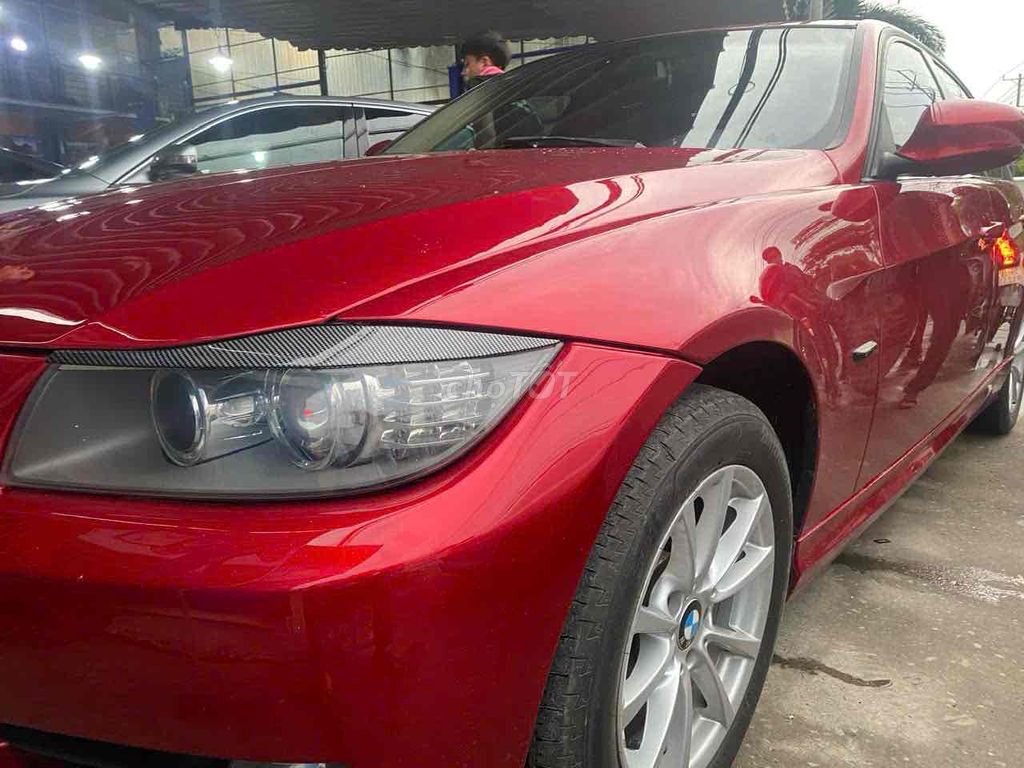 BMW 3 Series 2011 320i iEdition - 120000 km. Mua bán Ô tô tại Huyện Bình Chánh Tp Hồ Chí Minh được đăng bởi Quang Long hình 2