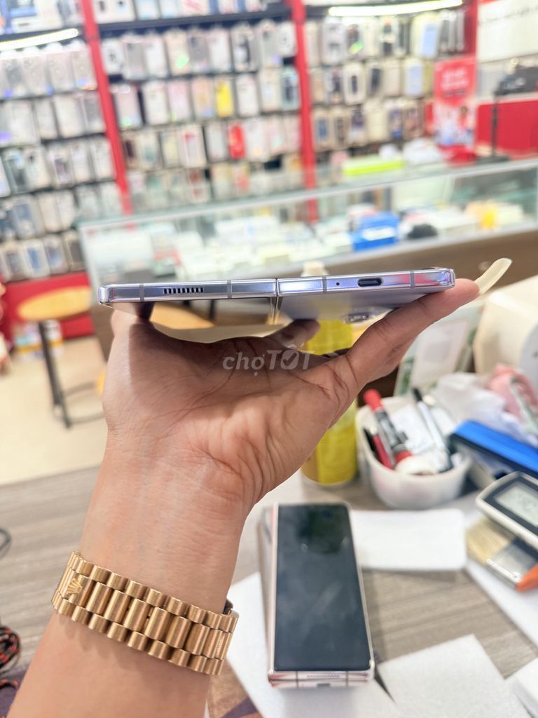 Z Fold5 512GB Fullbox đẹp 99% chất hiếm. Mua bán Điện thoại tại Quận Thanh Xuân Hà Nội được đăng bởi Vinh Râu Samsung hình 1