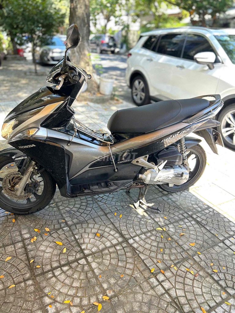 Воздушный клинок Honda 2012 черный