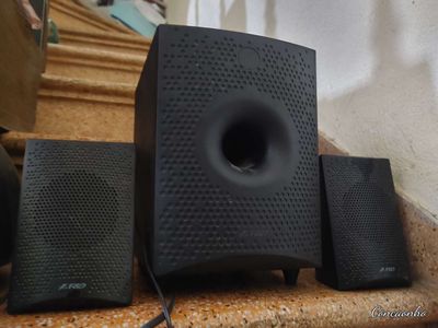 Loa Bluetooth như hình. Mua bán Tivi, Âm thanh tại Quận Ba Đình Hà Nội được đăng bởi Tuấn Anh