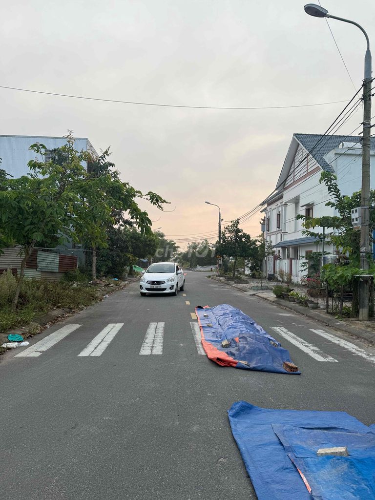 Cần Tiền Bán Nhanh - Giá *** Khu. Mua bán đất tại Quận Ngũ Hành Sơn Đà Nẵng được đăng bởi Phương hình 2