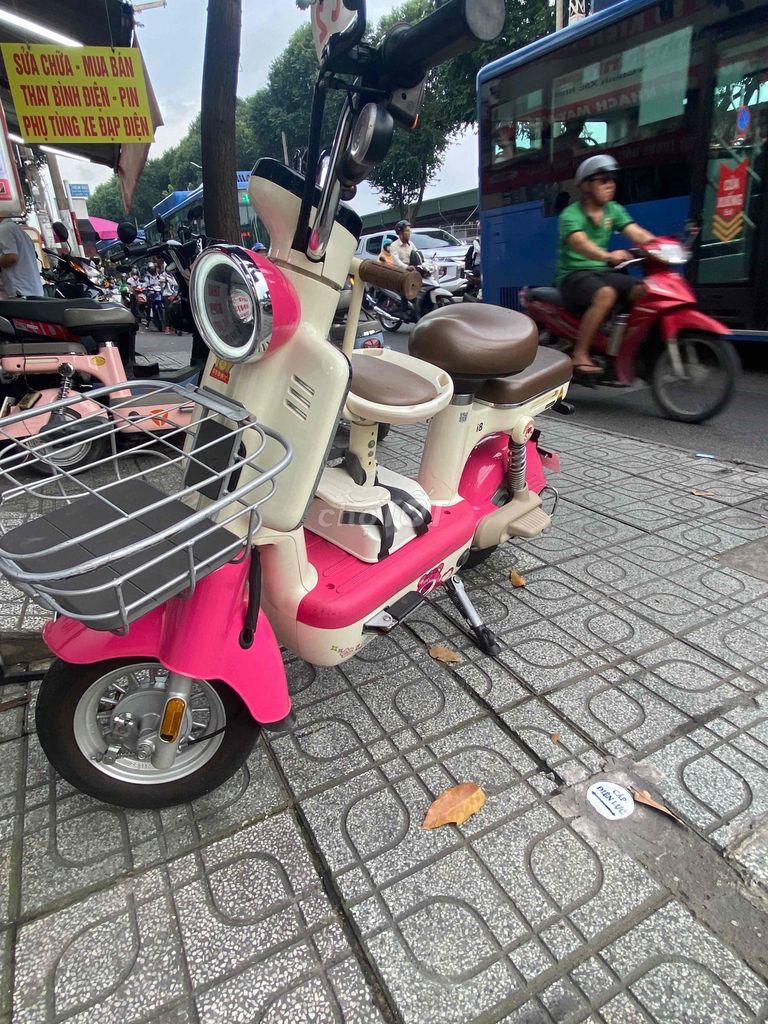 Xe yadea i8 chính hãng. Mua bán Xe điện tại Quận Gò Vấp Tp Hồ Chí Minh được đăng bởi THAYBÌNHĐIỆNTẠINHÀ hình 6