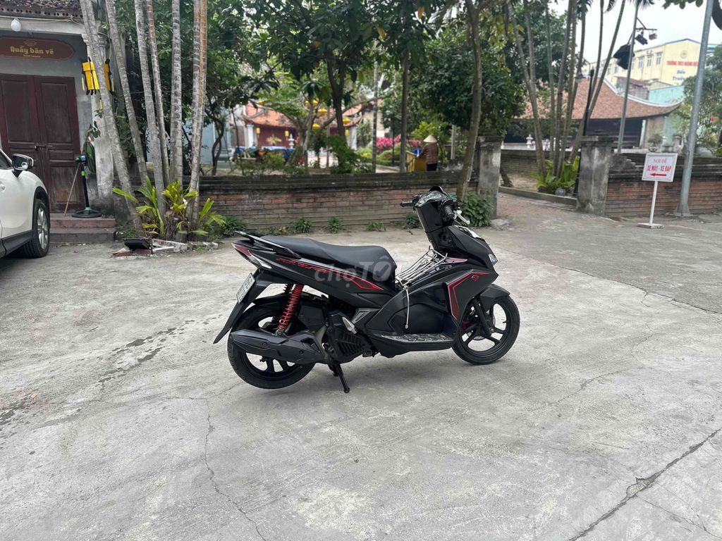 Honda Air Blade 2018 Bản kỷ niệm Đen. Mua bán Xe máy tại Quận Lê Chân Hải Phòng được đăng bởi Nguyễn Thế Hiếu hình 4