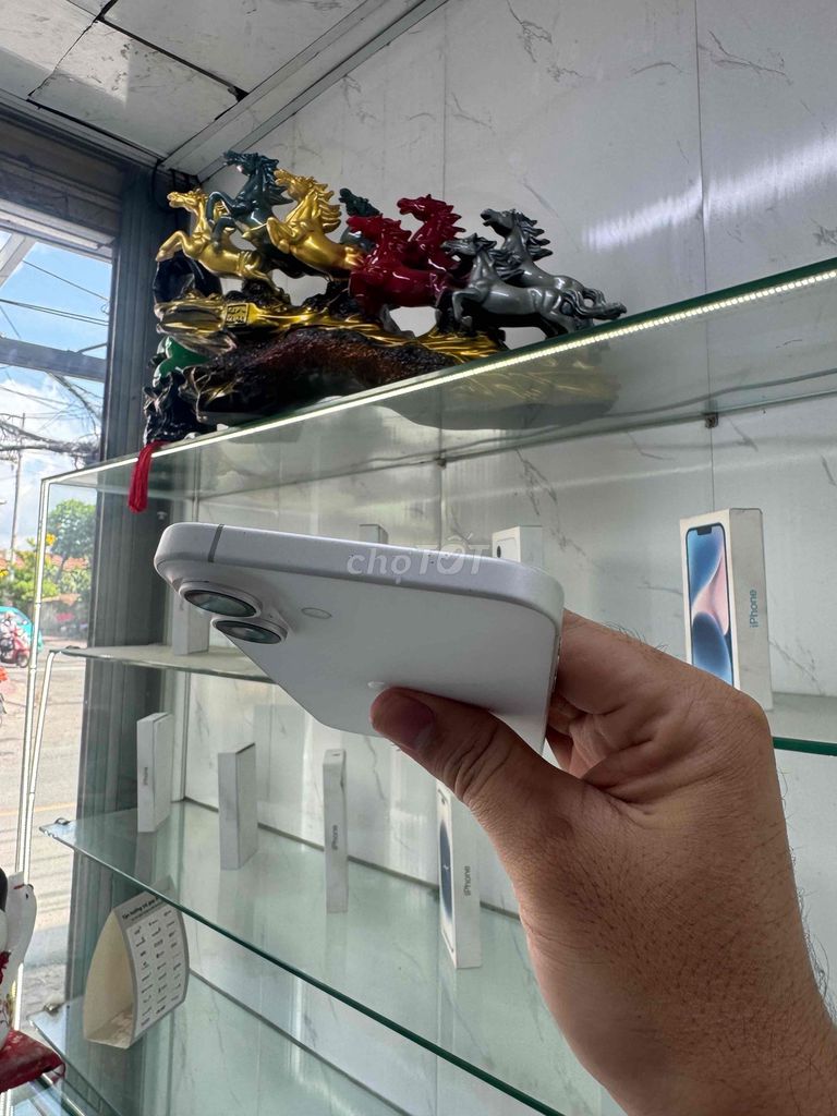 iPhone 16 Plus 128GB Trắng 98.5%. Mua bán Điện thoại tại Quận Bình Tân Tp Hồ Chí Minh được đăng bởi Thuận Phát Store hình 1