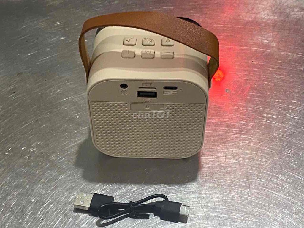Loa Bluetooth Mini màu Be. Mua bán Tivi, Âm thanh tại Thành phố Biên Hòa Đồng Nai được đăng bởi Tri Nguyen Hung Phuong hình 1