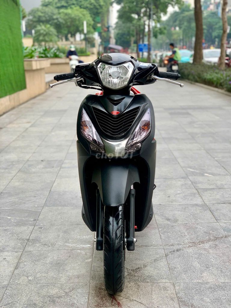 Vision 2017 bản sport. Mua bán Xe máy tại Quận Hoàng Mai Hà Nội được đăng bởi Trường Giang Phạm hình 4