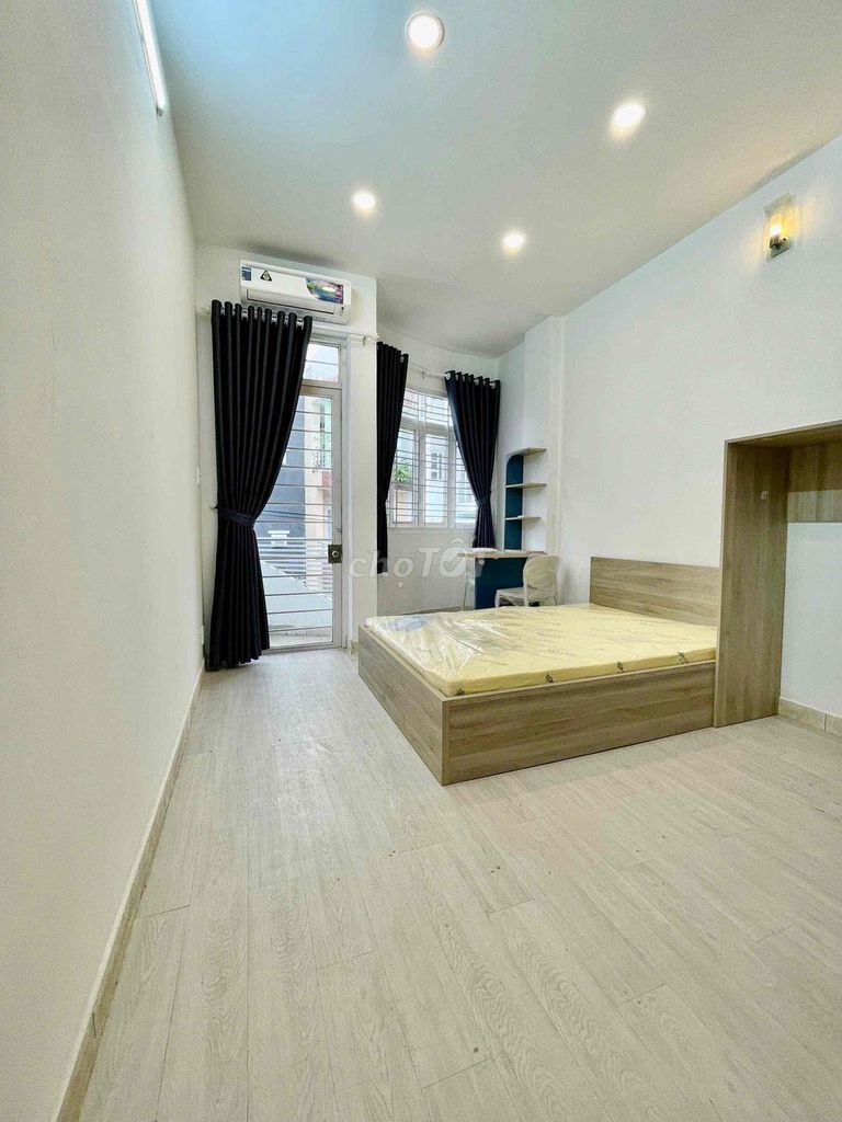 Căn Hộ Studio Ban Công, Mới 100% Full Nội Thất - Gần Vạn Hạnh Mall Q10