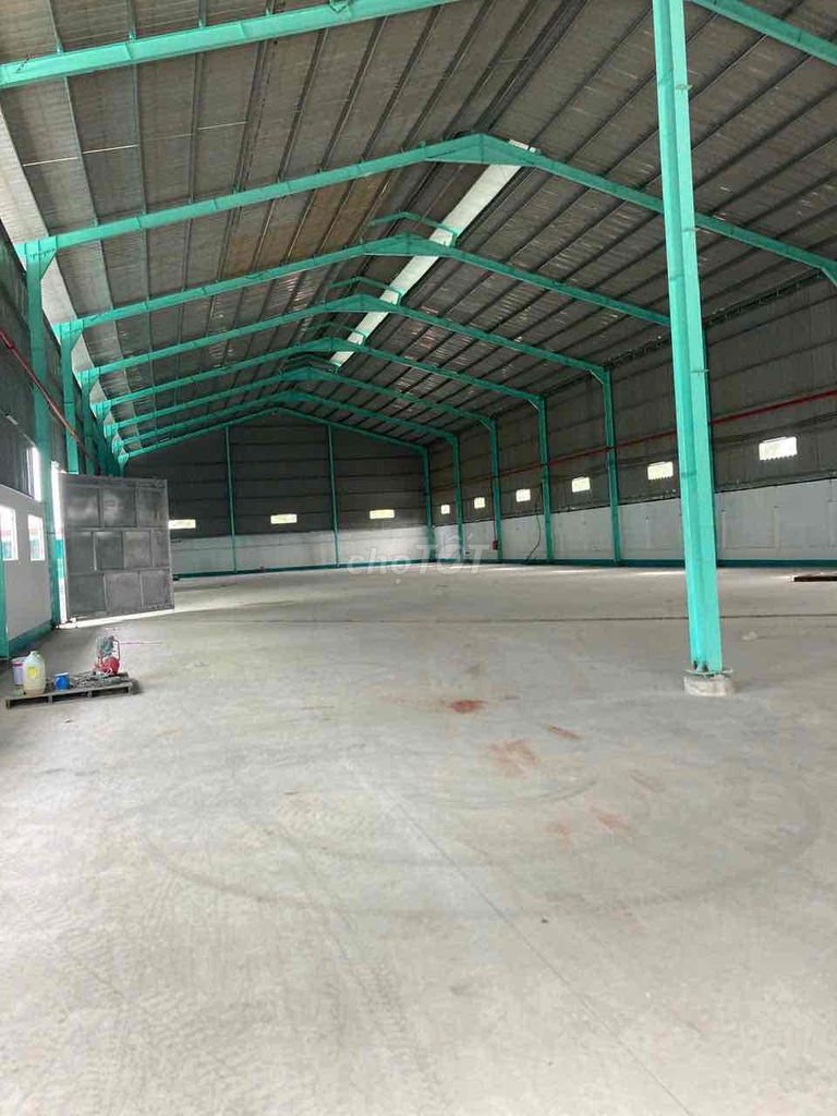 KHO XƯỞNG GIÁ RẺ ( 2.000m2 ) PCCC VÁCH- LONG AN