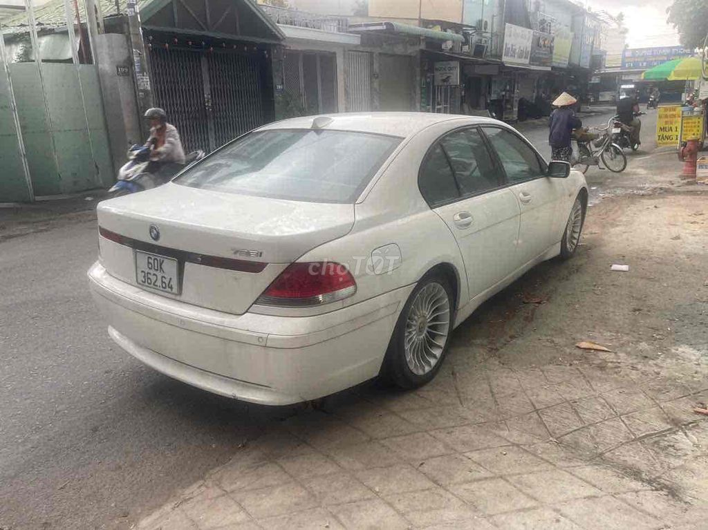 BMW 735 chính chủ 2005 bản full cửa lóc