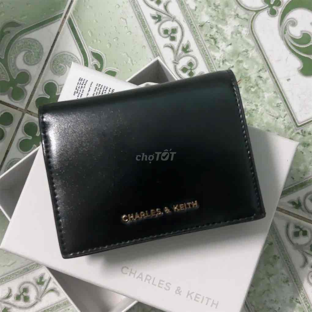 Ví CHARLES & KEITH Snap Button Nữ Đen. Mua bán Túi xách tại Huyện Hóc Môn Tp Hồ Chí Minh được đăng bởi Nqaf hình 1
